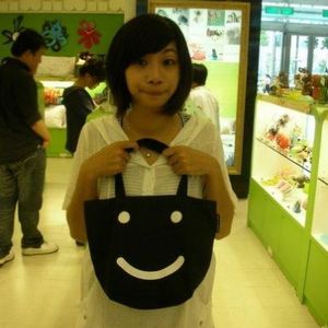 Profile Picture of Esther Lin (@winds52065) on Myspace