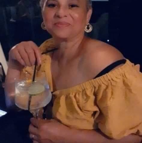 Profile Picture of Milu Timas (@milutimas) on Poshmark