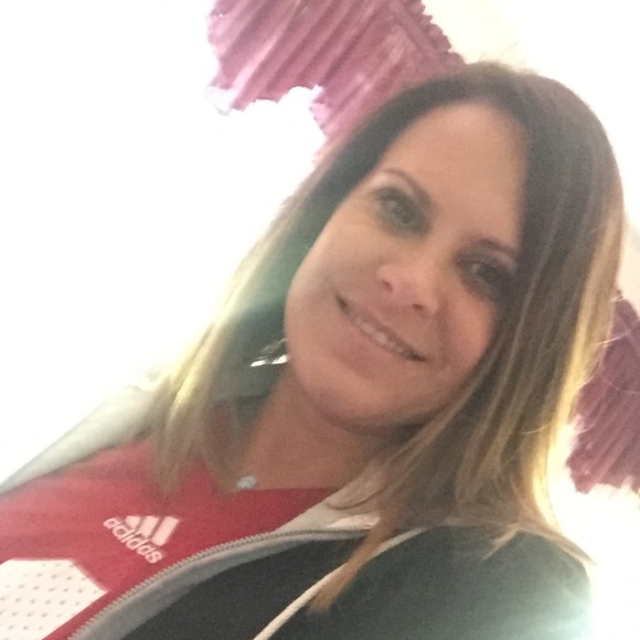 Profile Picture of Susan Dolata (@themace) on Poshmark