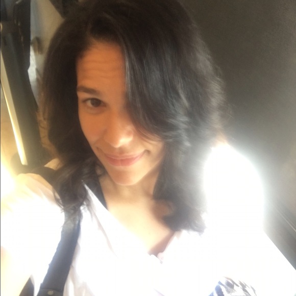 Profile Picture of Jillian Hatcher (@jkhat) on Poshmark