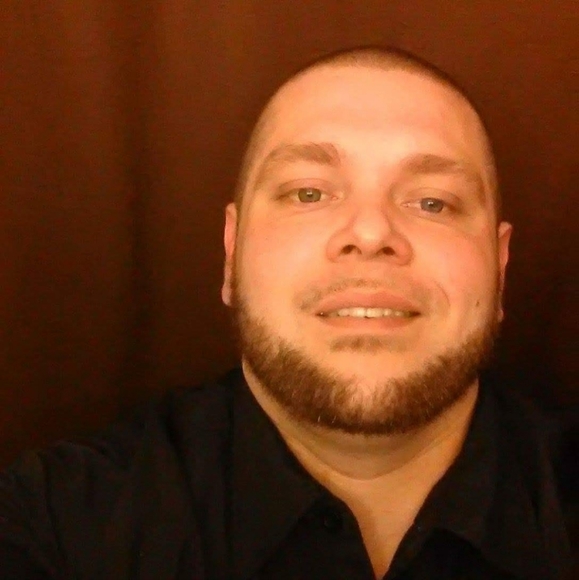 Profile Picture of Jeff Higdon (@bigjeff2) on Poshmark