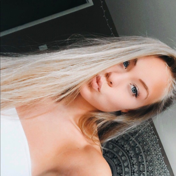 Profile Picture of Nicole Belvo (@nicolebelvo) on Poshmark