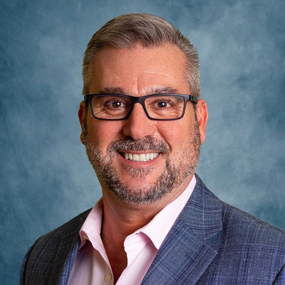 Profile Picture of Thomas Riel (@thomas_riel) on Poshmark