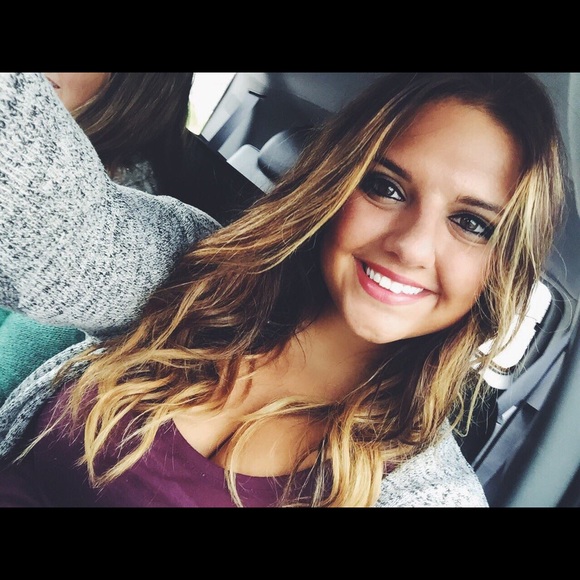 Profile Picture of Tori Biamonte (@tbiamonte) on Poshmark