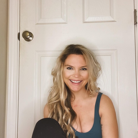 Profile Picture of Jordan Heidelberger (@jeebbies) on Poshmark