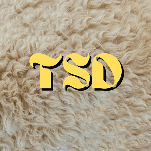 Profile Picture of Act Ishikawa (@tosomeonedope) on Poshmark