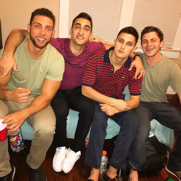 Profile Picture of Matt Wagner (@mattwagner02) on Poshmark