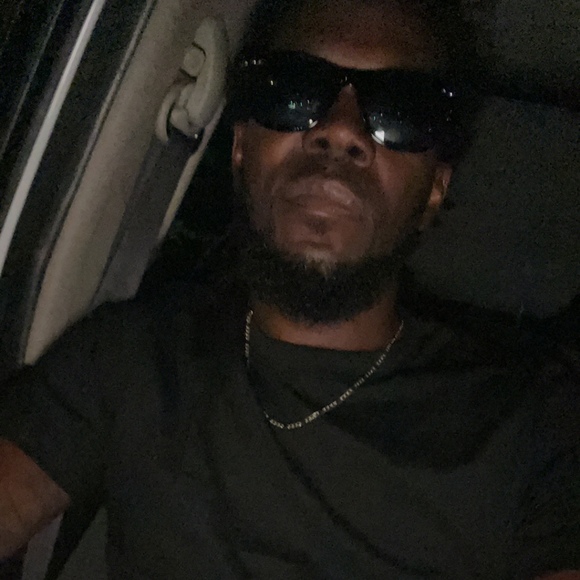 Profile Picture of Stevie Smith (@iluvdesigner87) on Poshmark