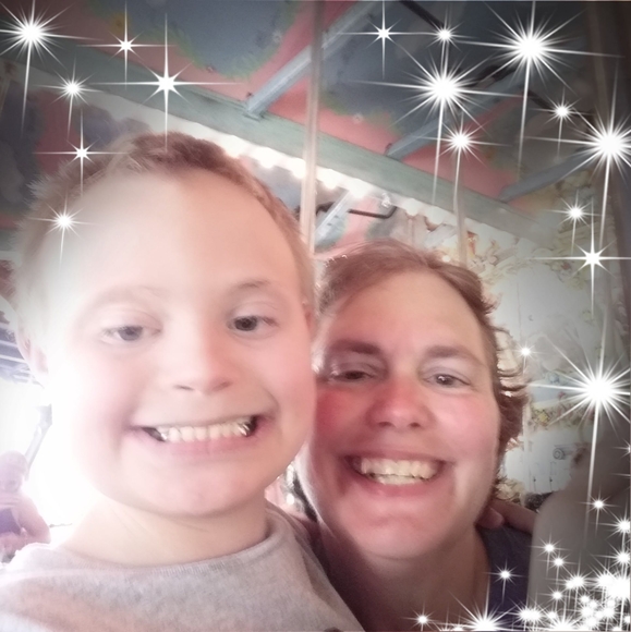 Profile Picture of Julie Michalak (@topcat79681) on Poshmark