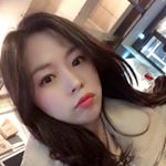 Profile Picture of 채원 (@ch.only) on Instagram