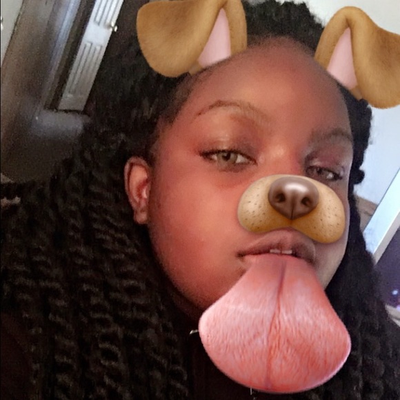 Profile Picture of Malaysia Grimball (@ibuyshoes14) on Poshmark