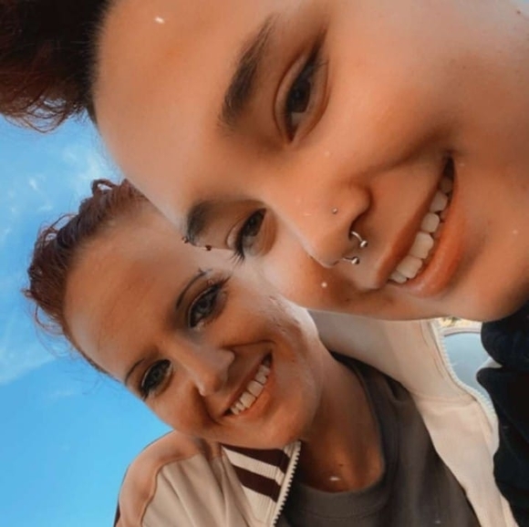 Profile Picture of Amanda Zoellner (@lamanda494) on Poshmark