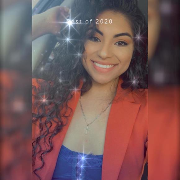 Profile Picture of Diana Noethig (@diana0109) on Poshmark