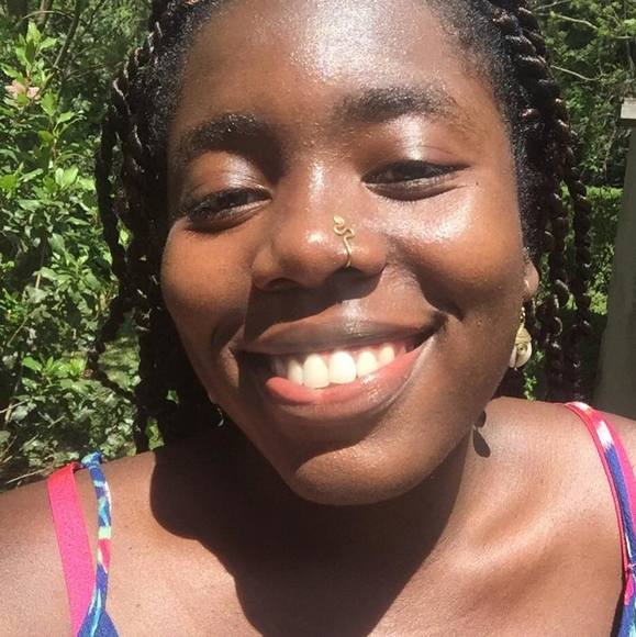 Profile Picture of Angela Wasike (@anjiimanjii) on Poshmark