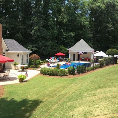 Profile Picture of Angie Martin Redmon (@Angredmon1) on Twitter