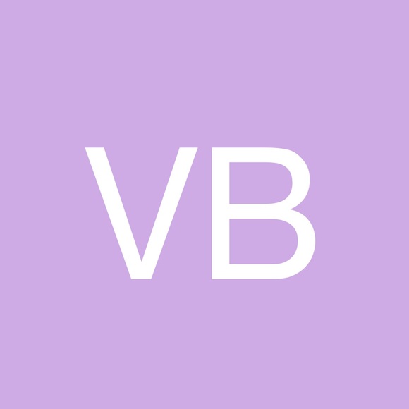 Profile Picture of Vandenbergh Borneman (@dc0nrfhab) on Poshmark