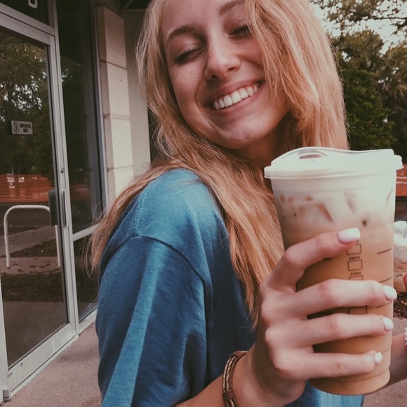 Profile Picture of Hannah Reiners (@hannahreiners) on Poshmark