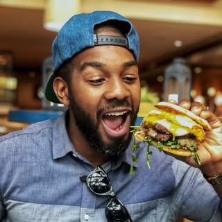 Profile Picture of Brandon Hayes (@nyc_cheatdayking) on Instagram
