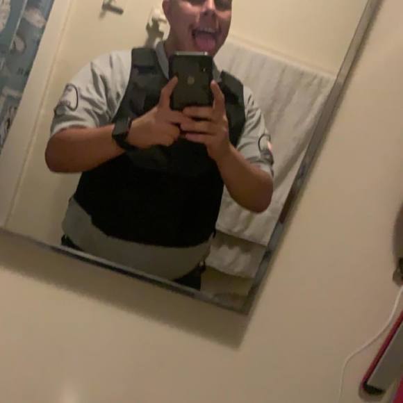 Profile Picture of Dvj tony Guzman-alcantara (@pitoheadramos) on Poshmark