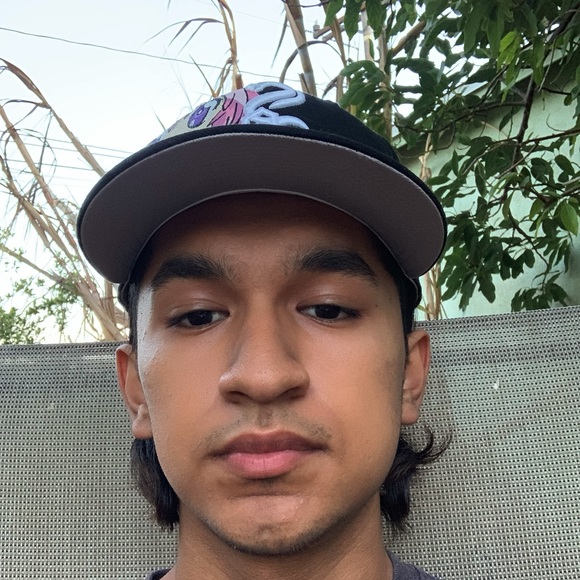 Profile Picture of David Ruvalcaba (@dsavage3900) on Poshmark
