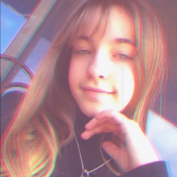 Profile Picture of Allallie Fornabaio (@xlilshortie) on Poshmark