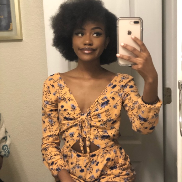 Profile Picture of Cassidy David (@casdav19737) on Poshmark