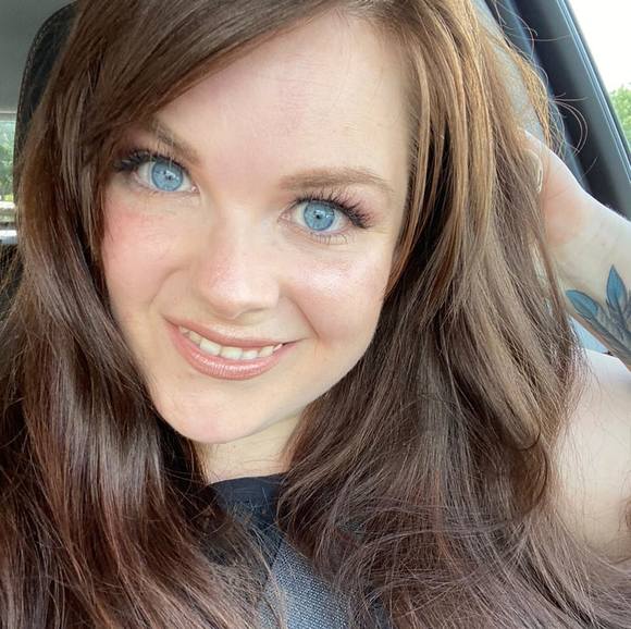 Profile Picture of Kristin Winslow (@imawinnerlol) on Poshmark