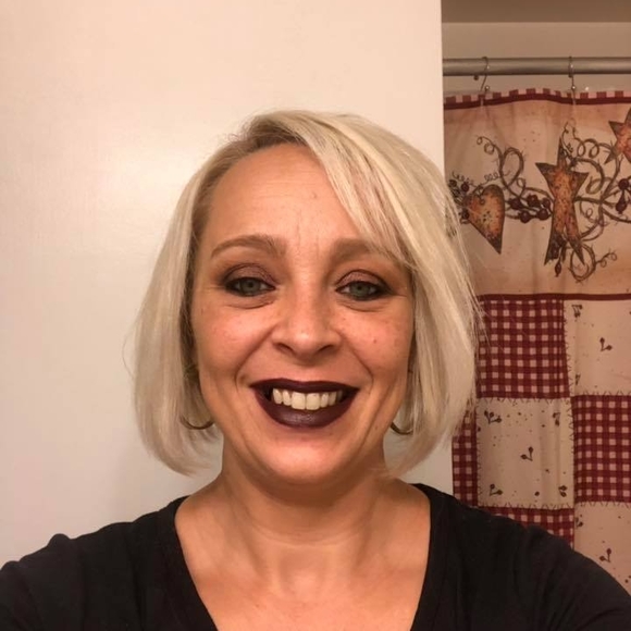 Tammy Roseberry - Poshmark Profile Picture of Tammy Roseberry (@paulsgirl4444) on Poshmark