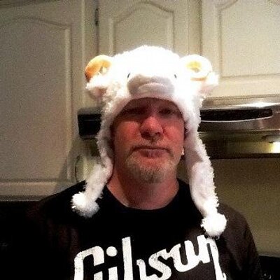 Profile Picture of Morgan Robert Magill (@Rowdymoon) on Twitter