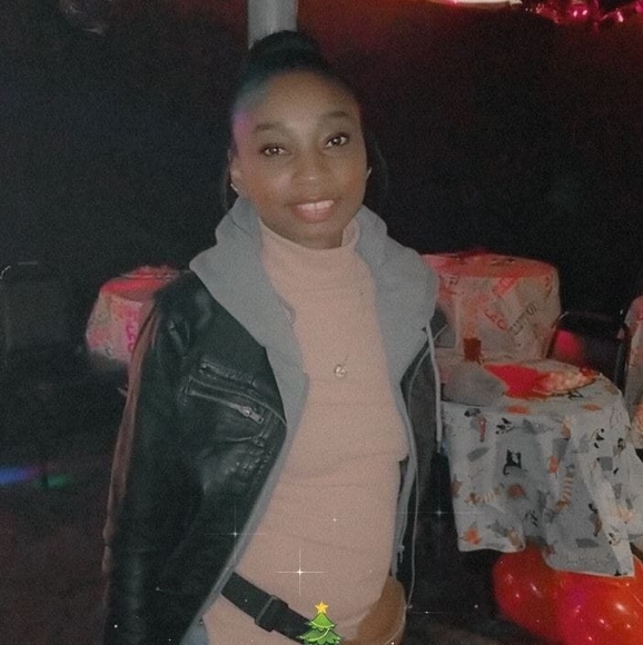 Profile Picture of Tiffiney Gossett (@gossetttiffiney) on Poshmark