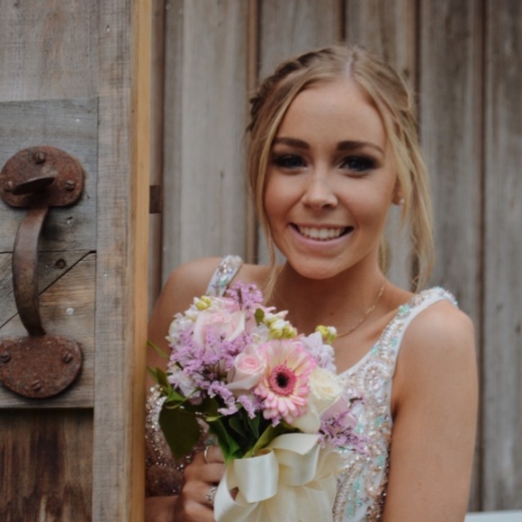 Profile Picture of Natalie Sauselein (@nataliejanex) on Poshmark