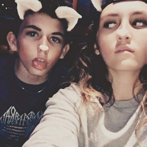 Profile Picture of Andrew Spears (@andrewsss) on Poshmark