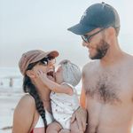 Profile Picture of Zachary & Courtney (@oursignedworld) on Instagram