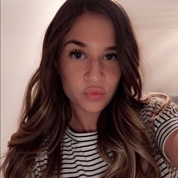 Profile Picture of Rachel Campolito (@rachelcampolito) on Poshmark