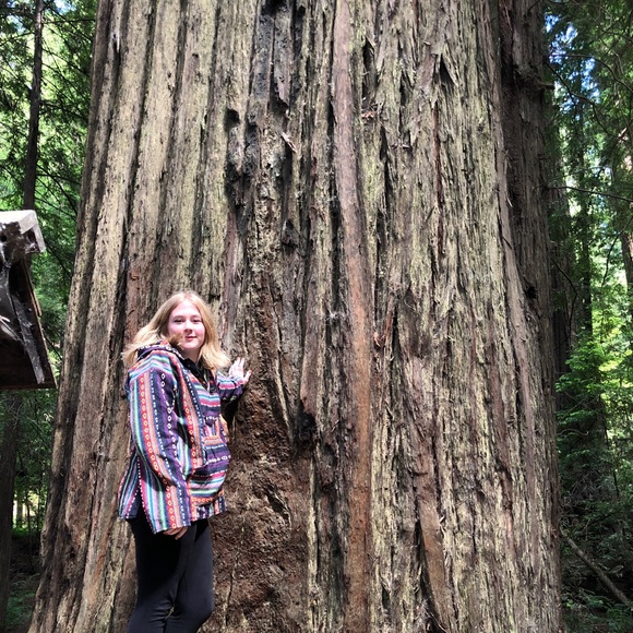 Profile Picture of Chloe Fowler (@cbabe457) on Poshmark