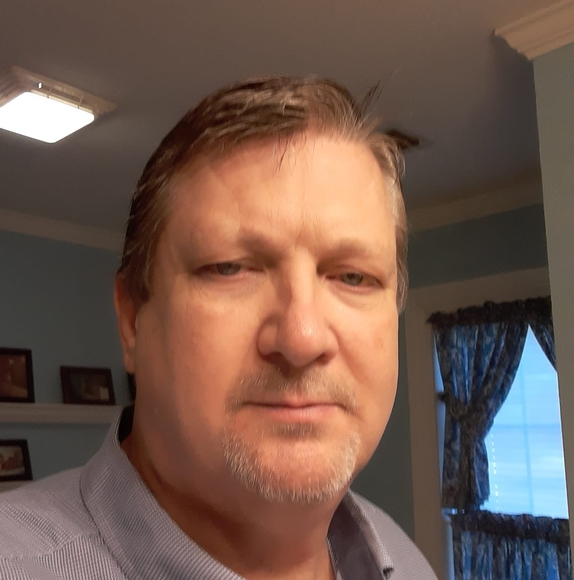 Profile Picture of Darren Huey (@darrenhuey2020) on Poshmark