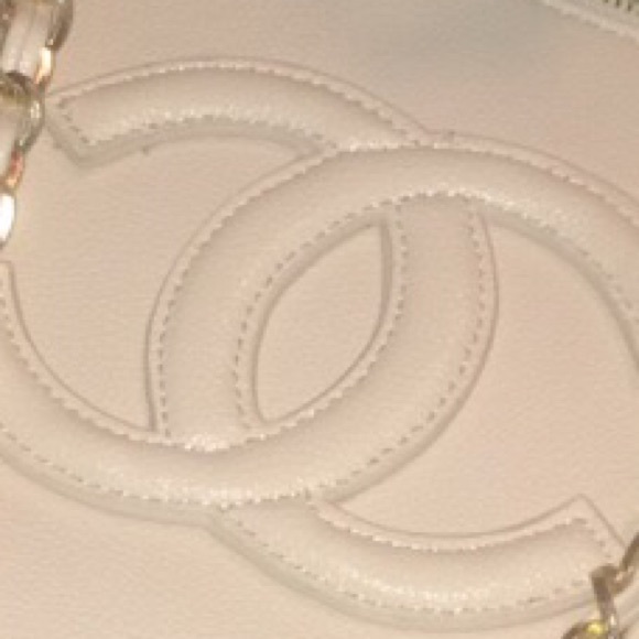 Profile Picture of Kaela Ranhoff (@kranhoff) on Poshmark