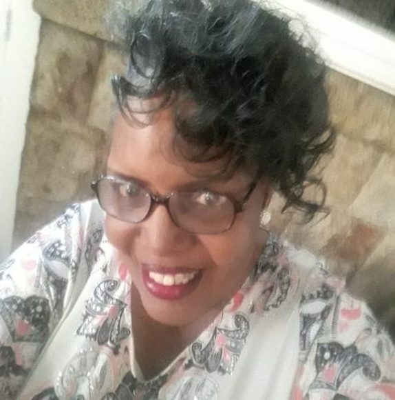 Profile Picture of Sabrina Wade (@swade6290) on Poshmark