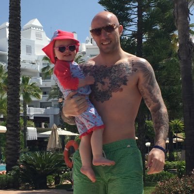 Profile Picture of Aaron Dennis (@azdenni) on Twitter