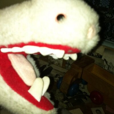 Profile Picture of Janie Melon (@andy_janie) on Twitter