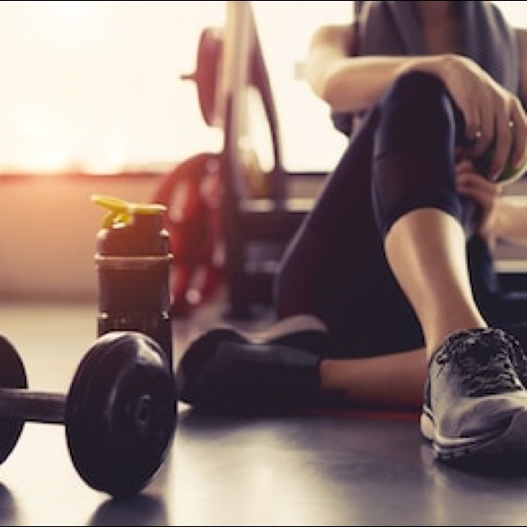 Profile Picture of Hope R (@hopitribe) on Poshmark