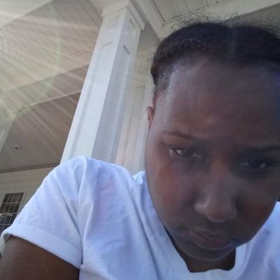 Profile Picture of Renee Pritchett (@ReneePritchett3) on Twitter
