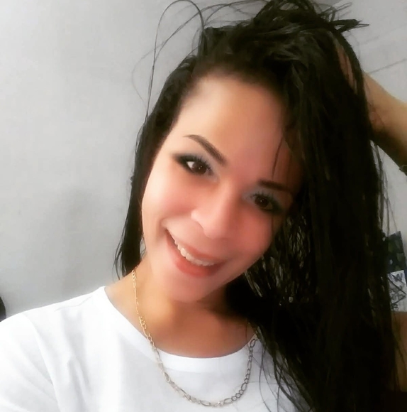 Profile Picture of Ivy Vargas (@ivyvargas33) on Poshmark