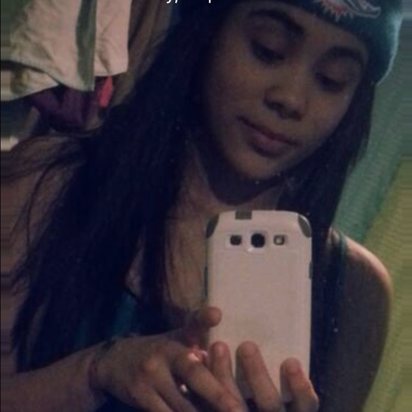 Profile Picture of Mariela Ramos (@mariela_ramos) on Poshmark