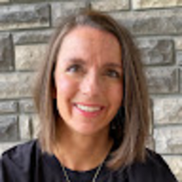 Profile Picture of Stacy Runia (@stacyrunia) on Poshmark