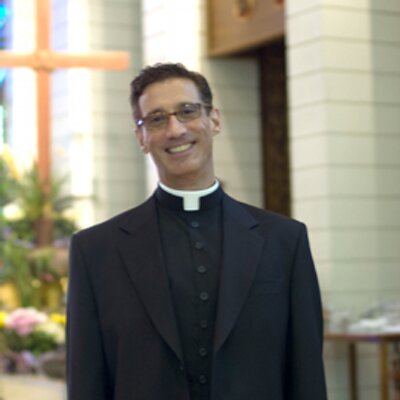 Profile Picture of Father Geoff Farrow (@fathergeoff) on Twitter