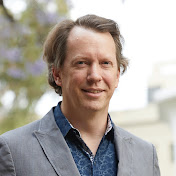 Profile Picture of Sean Carroll (@seancarroll) on Youtube