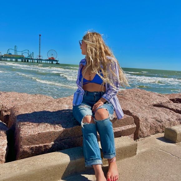Profile Picture of Alexa Mctaggart (@alexamctaggart) on Poshmark