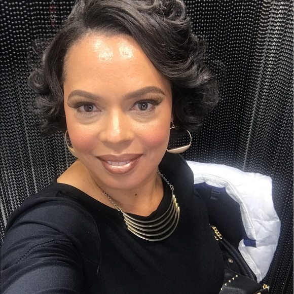 Profile Picture of Paula Seibert (@pfseibert1) on Poshmark