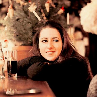 Profile Picture of Veronica Dini (@VeroDarcy) on Twitter